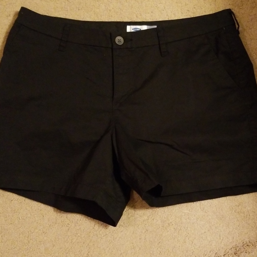 Old Navy chinos shorts